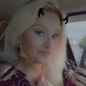 Meet your Posher, Sunny